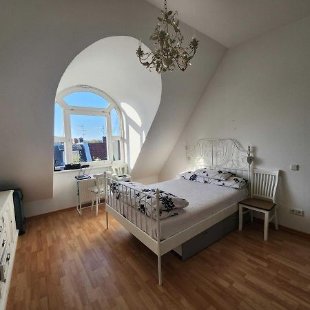 One Private Room Available In A Two Room Apartment In Tegel, Berlín Exterior foto